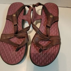 Pivo leather sandals size 9